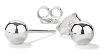 Perfect for every day, these sterling silver studs are comfortable and easy to wear.